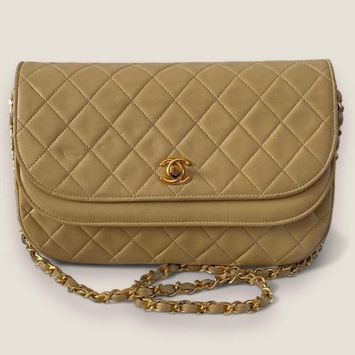 authentieke Chanel half moon double flap, Handtassen en Accessoires, Tassen | Schoudertassen, Gebruikt, Overige merken, Beige