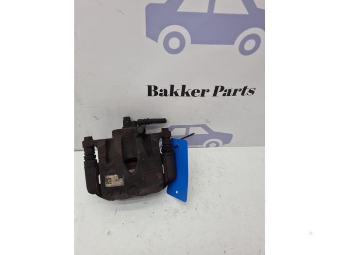 Etrier de frein (pince) avant gauche d'un Opel Karl, Autos : Pièces & Accessoires, Freins & Transmission, Opel, Utilisé, 3 mois de garantie