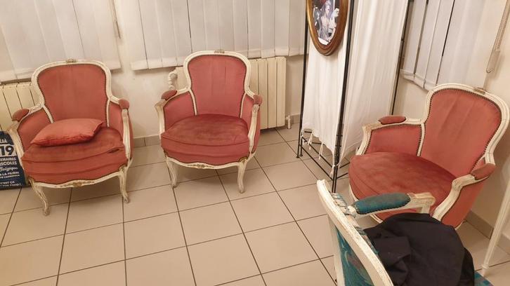 a vendre mobilier de salon de coiffure, Antiek en Kunst, Antiek | Meubels | Stoelen en Sofa's, Ophalen