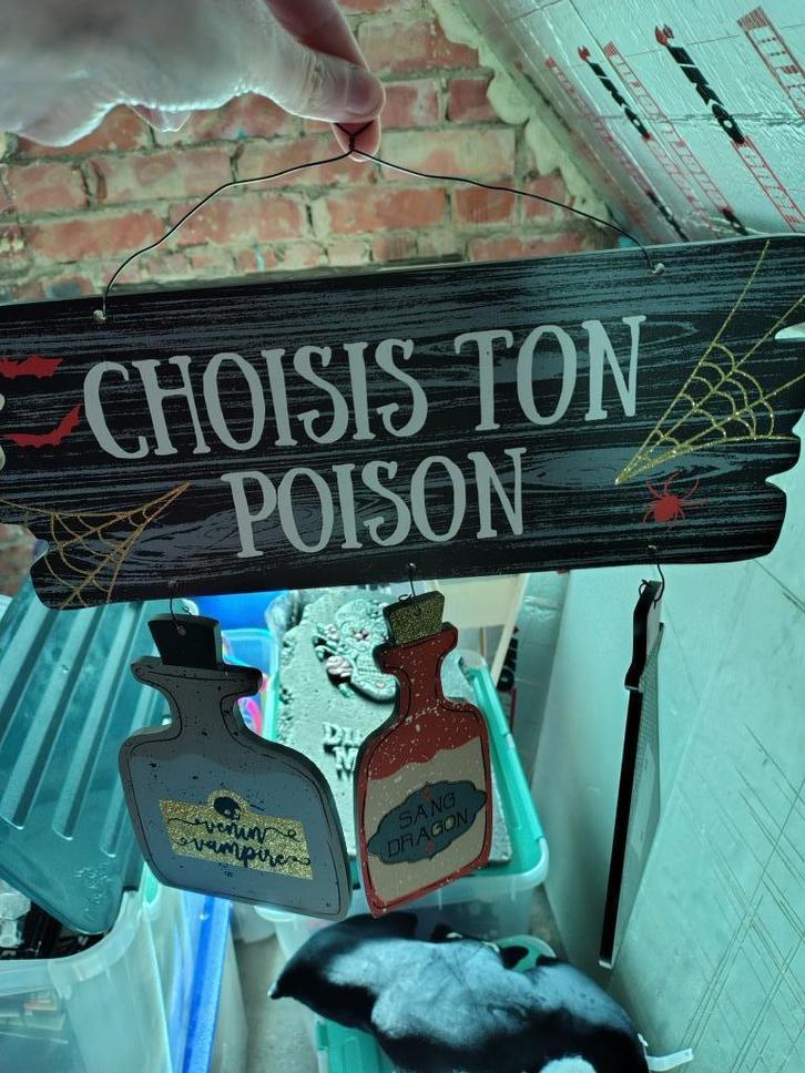 hang plakkaat kies je vergif deco voor halloween, Hobby en Vrije tijd, Feestartikelen, Nieuw, Versiering, Ophalen of Verzenden