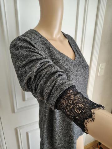 longsleeve van etam beschikbaar voor biedingen