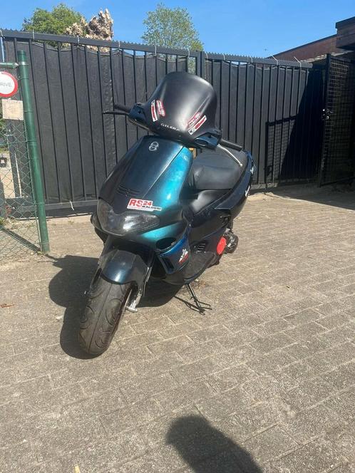 Gilera runner b klasse 70cc, Fietsen en Brommers, Scooters | Piaggio, Zo goed als nieuw, Ophalen