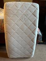Matelas lit bébé, Enlèvement, Comme neuf, Lit