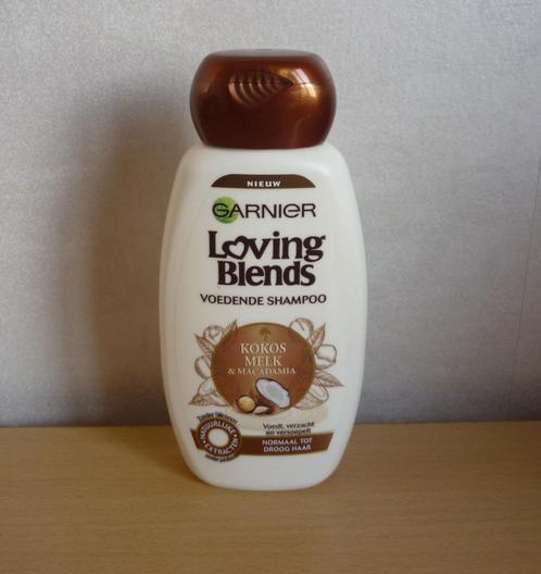 Garnier Loving blends Voedende shampoo Kokosmelk macadamia, Handtassen en Accessoires, Uiterlijk | Haarverzorging, Ophalen of Verzenden