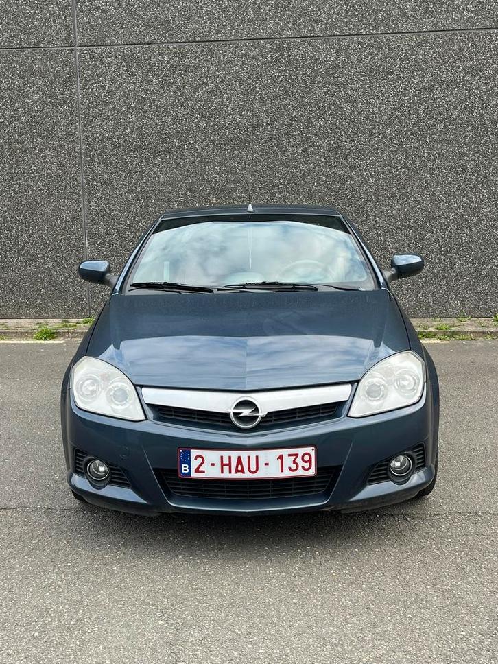 OPEL TIGRA BENZINE MOETT WEG!!!!, Auto's, Opel, Particulier, Tigra, Airconditioning, Benzine, Handgeschakeld, Rood, Grijs, Ophalen