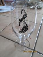Verre sur pied avec le dragon « Doudou de Mons », Collections, Enlèvement ou Envoi, Neuf, Verre ou Verres, Autres marques
