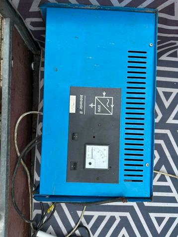 Intronic II Snellader 24V-85A off-Grid, Enlèvement, Neuf