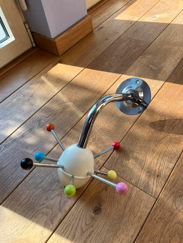 Vintage ‘spoetnik’ stijl kapstok beschikbaar voor biedingen