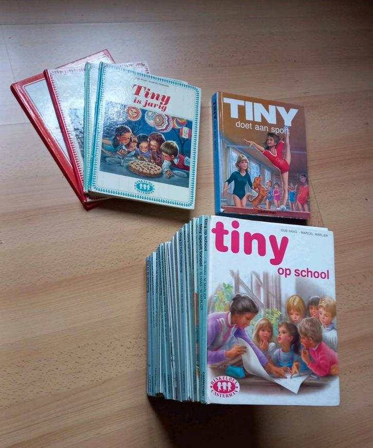 Lot Tiny kinderboeken jaren '80, '60/'70 en '00. 49 stuks., Hobby en Vrije tijd, Verzamelkaartspellen | Yu-gi-Oh!, Gebruikt, Ophalen of Verzenden