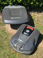Husqvarna Automower 315X robot met garage, Ophalen, Gebruikt, Bestuurbaar via app, 20 tot 25 cm