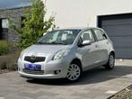 Toyota Yaris 1.3i 16v VVT-i Follow Me Automaat! Navi & Airco, Achat, 87 ch, 1055 kg, Noir