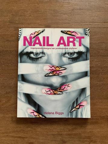 Nail Art - Helena Biggs beschikbaar voor biedingen