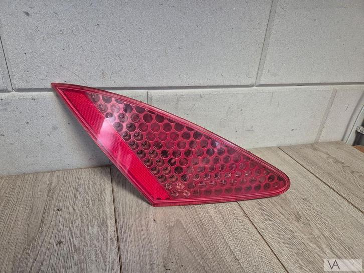 Peugeot 307 cc 2004 - 2009 achterlicht links op klep GEKNIPT, Auto-onderdelen, Verlichting, Peugeot, Gebruikt, Ophalen of Verzenden