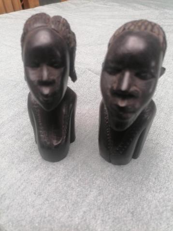 ebbenhout Afrikaanse beeldjes beschikbaar voor biedingen