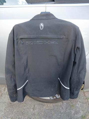 Motor scootervest beschikbaar voor biedingen