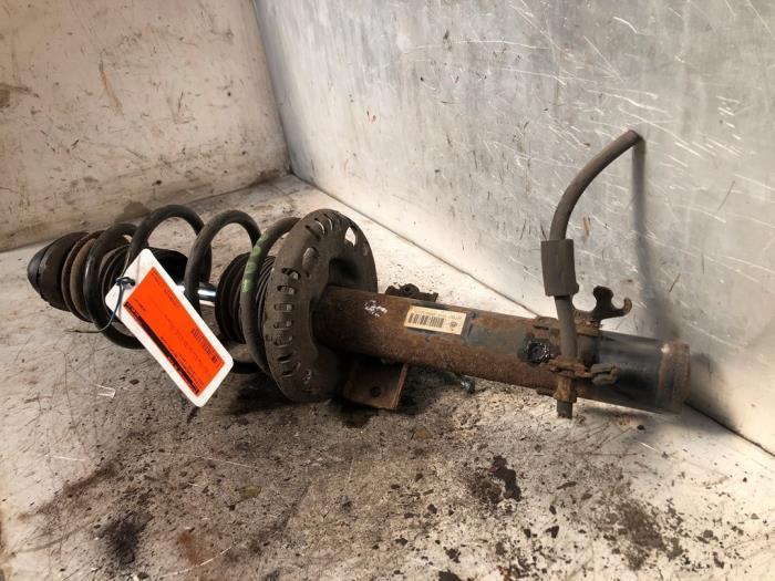Schokdemperpoot rechts-voor van een Seat Ibiza, Auto-onderdelen, Ophanging en Onderstel, Seat, Gebruikt, 3 maanden garantie, Ophalen of Verzenden