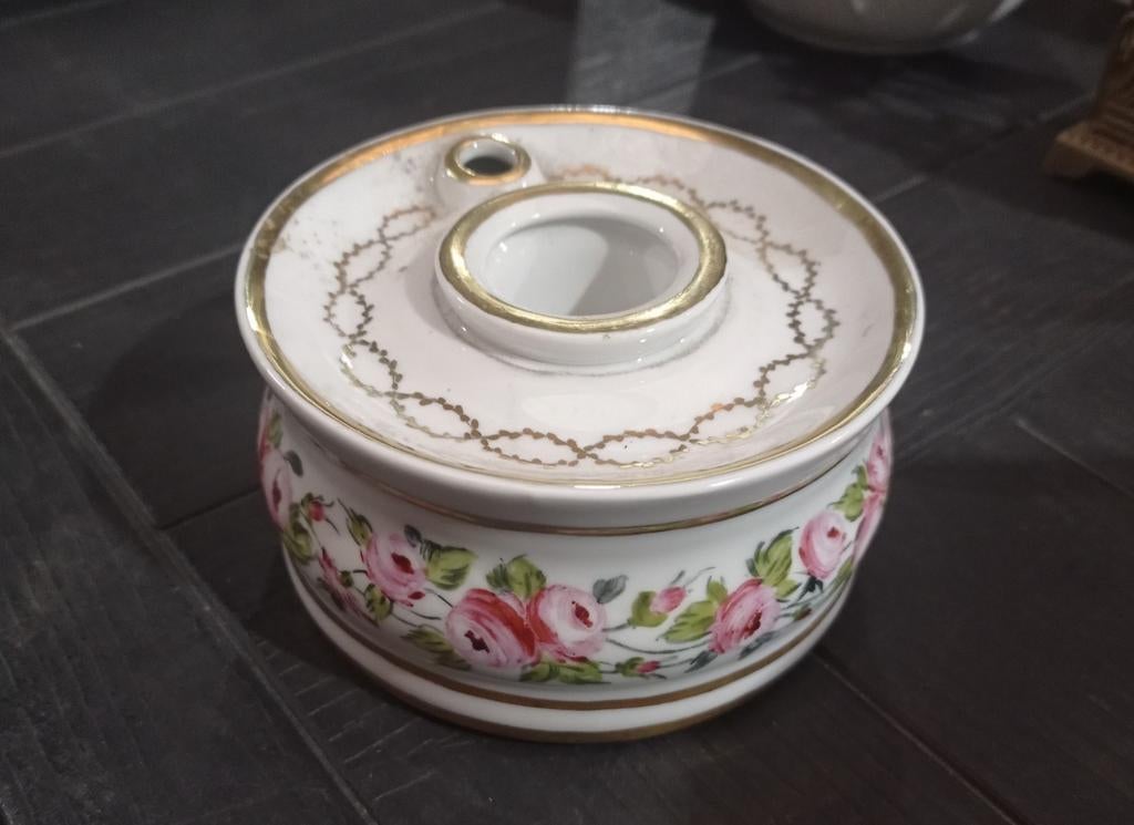 Encrier en porcelaine de Limoges 12cm diam floral déco main, Antiquités & Art, Enlèvement ou Envoi