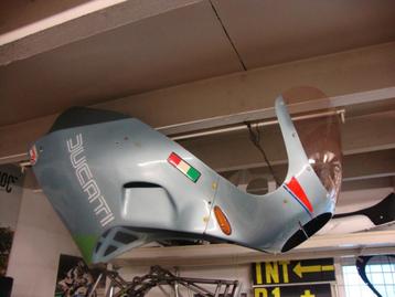 ducati vintage kuip beschikbaar voor biedingen