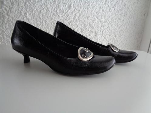 Chaussures vernis noires petit talons. Pointure 37, Kleding | Dames, Schoenen, Gedragen, Overige typen, Zwart, Ophalen of Verzenden