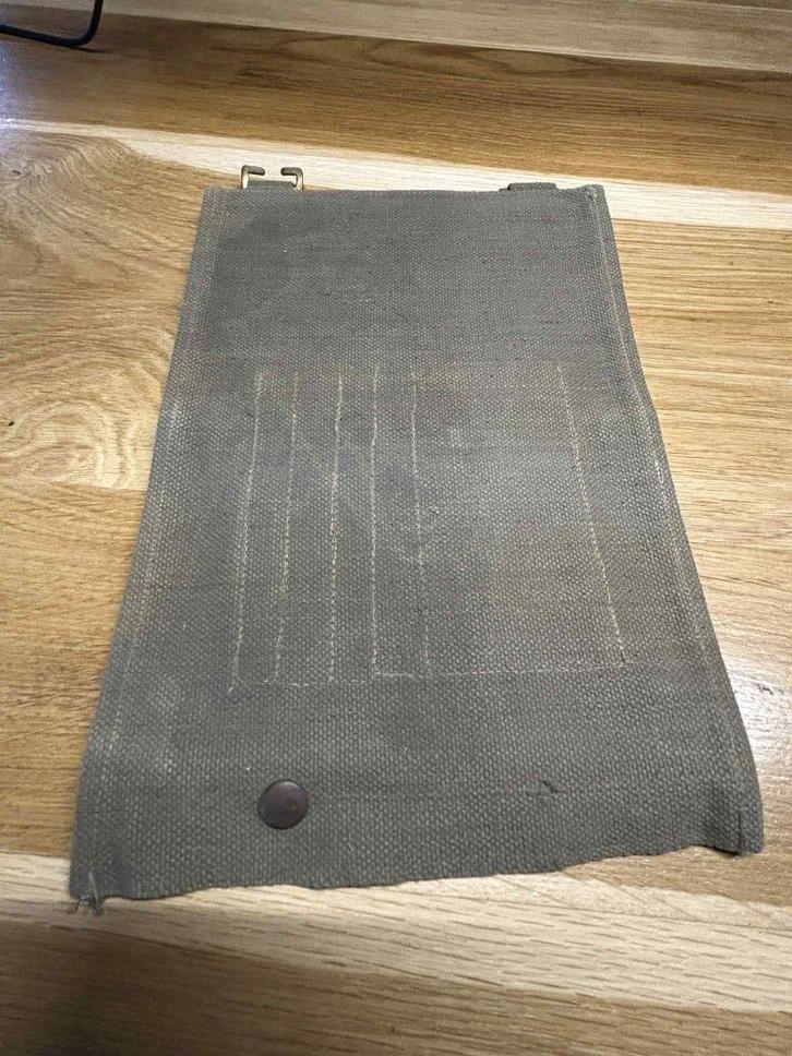 WWII - porte carte anglais, Verzamelen, Militaria | Tweede Wereldoorlog, Overige soorten, Overige typen, Verzenden