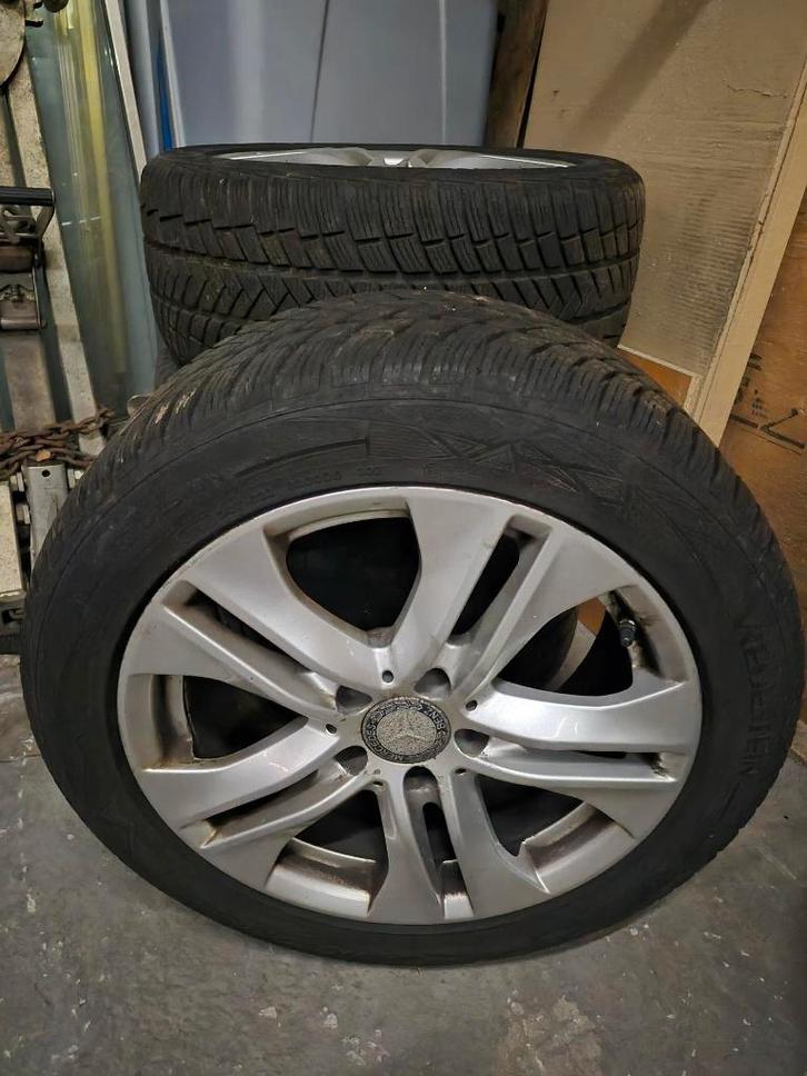 Mercedes E klasse velgen met winterbanden, Auto-onderdelen, Banden en Velgen, Velg(en), Winterbanden, 17 inch, 245 mm, Personenwagen