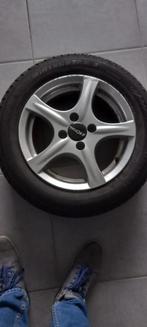 FIAT 500 winterbanden met alu.175/75/14 velgen, Auto-onderdelen, Ophalen, Winterbanden, Band(en)