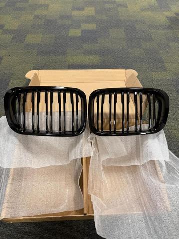 BMW E46 Grillen Glanzend Zwart Dubbelspijls beschikbaar voor biedingen