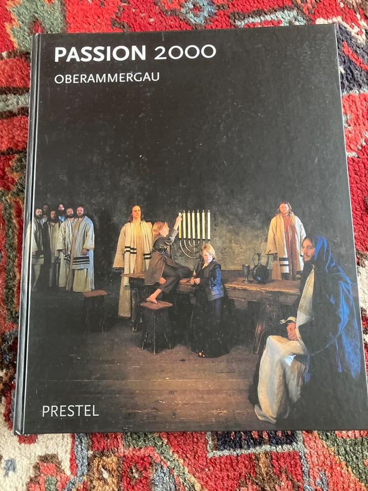 Passion 2000 oberammergau, Boeken, Godsdienst en Theologie, Zo goed als nieuw, Christendom | Katholiek, Ophalen