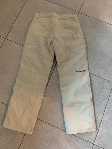 beige skibroek maat 8 - 9 jaar  nieuwstaat beschikbaar voor biedingen