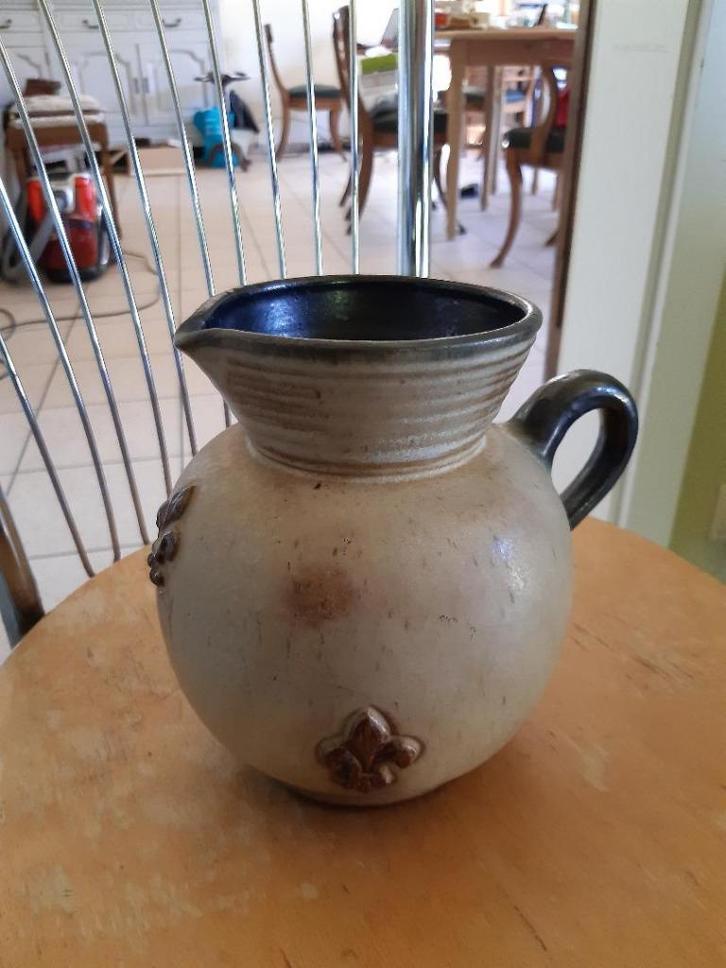 Cruche grès Guérin - Décor fleur de lys, Antiek en Kunst, Antiek | Keramiek en Aardewerk, Ophalen of Verzenden