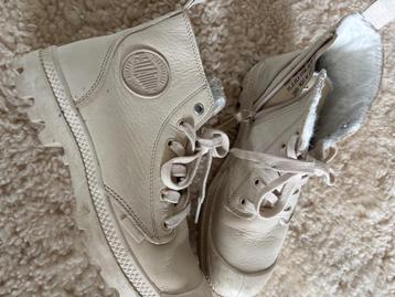 Palladium warm gevoerd 38 botinnes beschikbaar voor biedingen