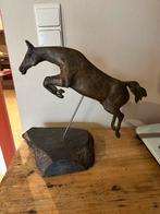 Bronze cheval