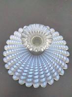 Brocante schaal op voet glas iriserend schelpen, Antiek en Kunst, Ophalen of Verzenden