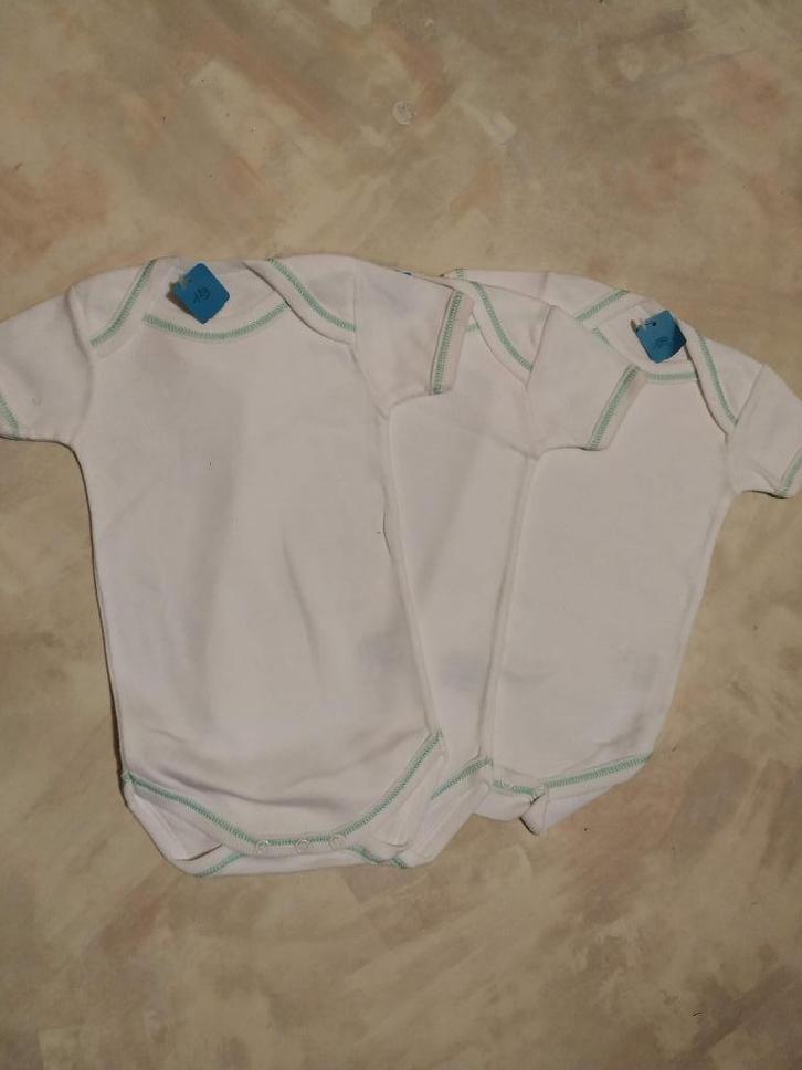 splinternieuw set van 3 baby body's voor 1 jaar, Kinderen en Baby's, Babykleding | Baby-kledingpakketten, Nieuw, Ophalen of Verzenden
