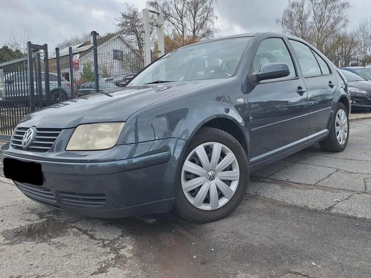 Vw Bora 1.6i, Autos, Volkswagen, Entreprise, Achat, Bora, ABS, Essence, Berline, 5 portes, Boîte manuelle, Argent ou Gris, Beige