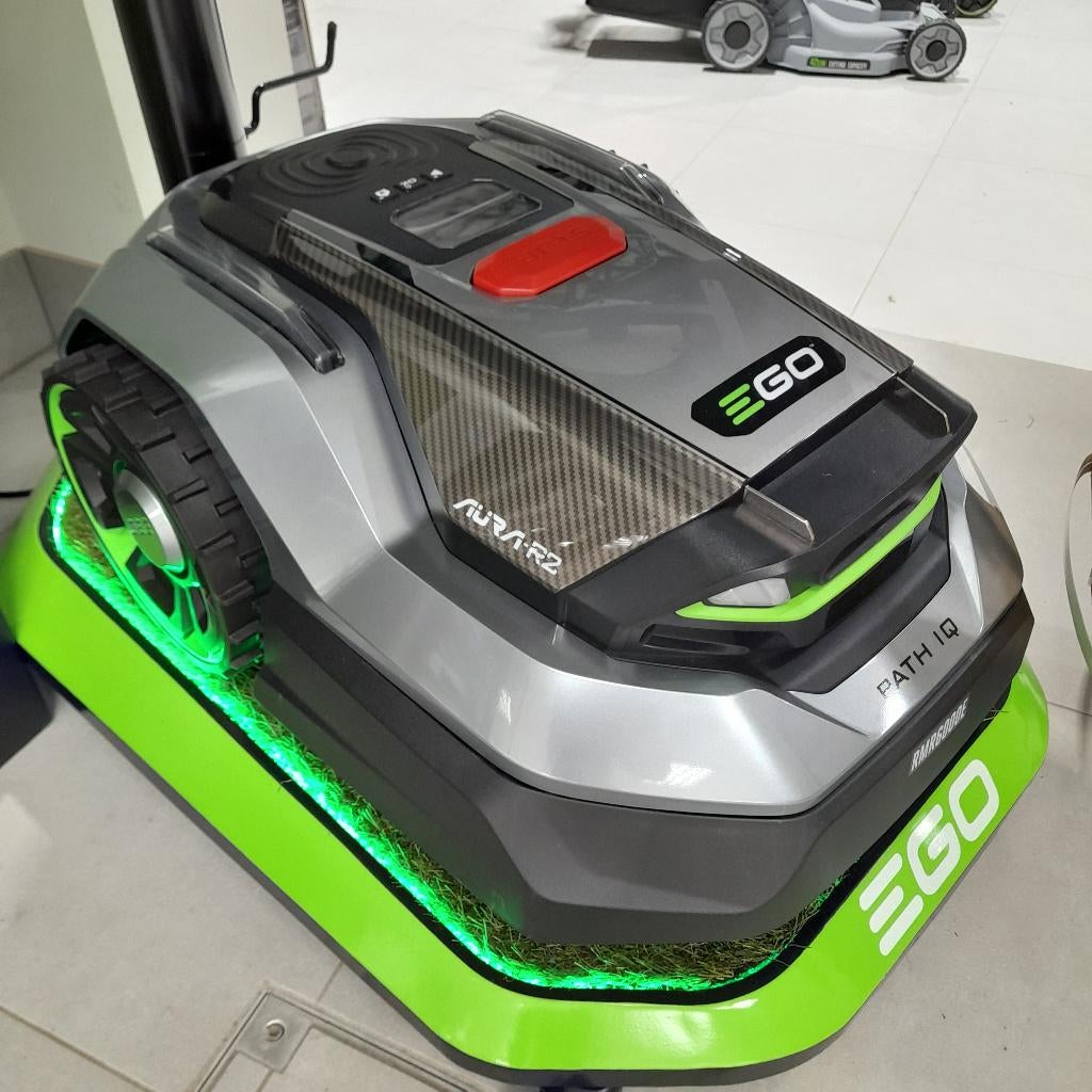 Tondeuse à gazon robotique Ego Aura-R2, Jardin & Terrasse, Tondeuses robotisées, Neuf, Plus de 25 cm, Avec capteur de pluie, Contrôlable via l'application