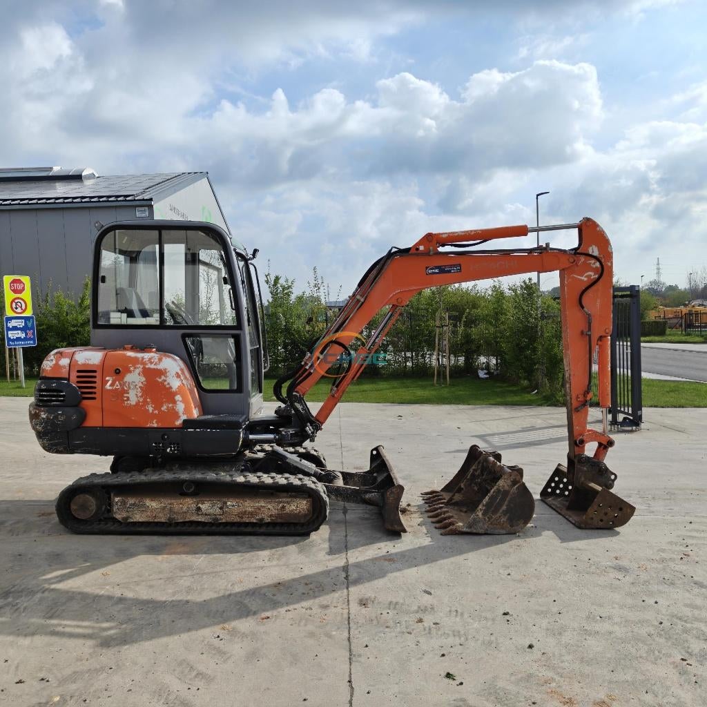 Pelle Hitachi ZX35 - 3,2T - 2009 - 4577h - 3bacs - PE1129, Enlèvement