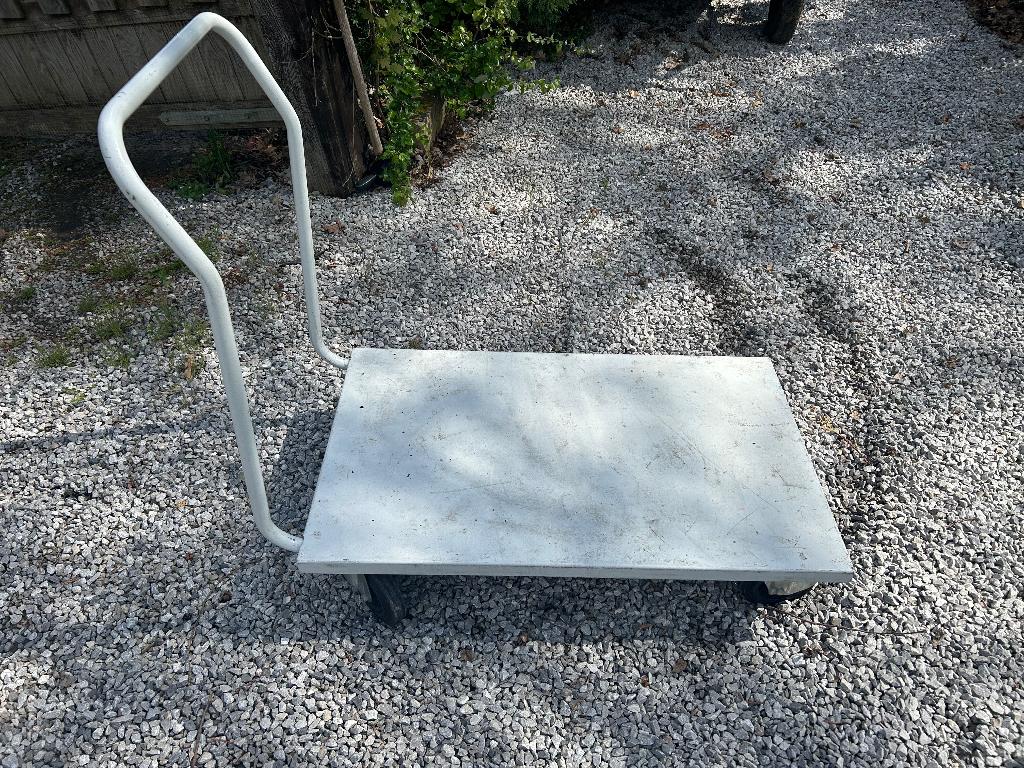 Diable plateau charriot, Enlèvement