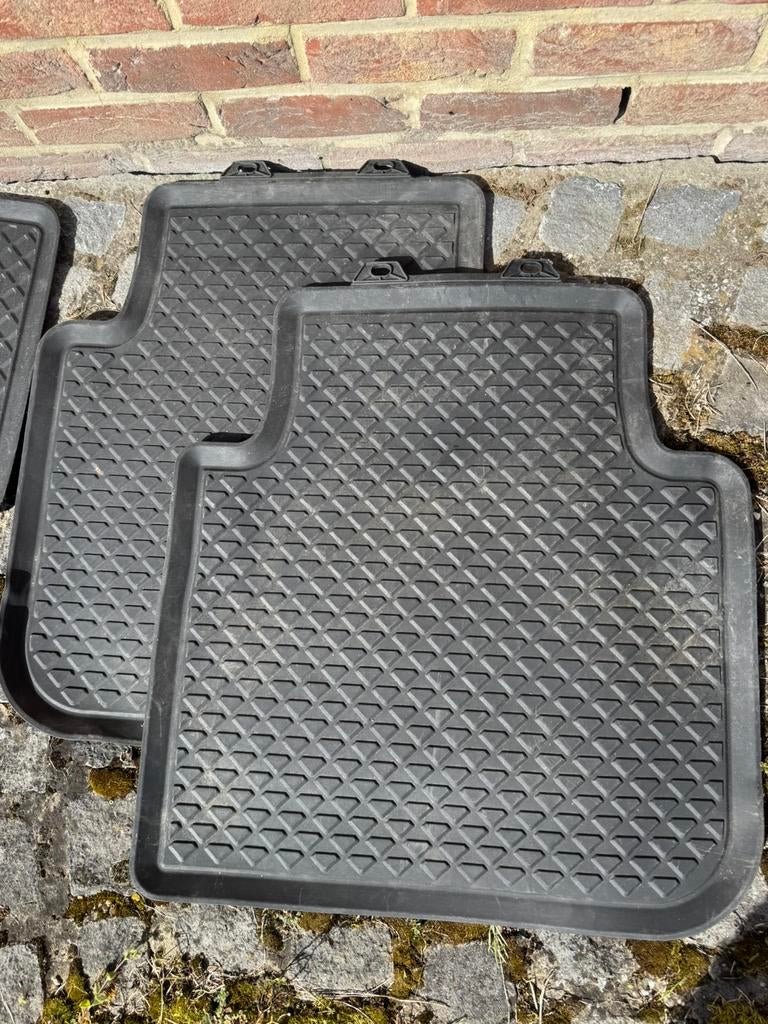 Rubberen vloer- en kofferbakmatten voor VW Tiguan, Ophalen, Gebruikt, Volkswagen