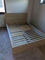 Gratis houten 2-persoons bed met 2 lades, Huis en Inrichting, Slaapkamer | Bedden, Ophalen