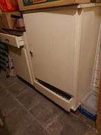 OM 2 opbergkasten TE DONEREN