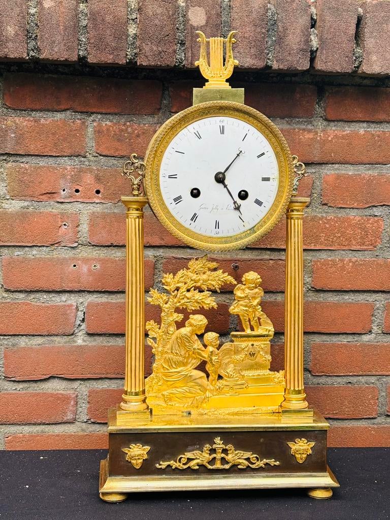 Vroege bronzen klok, Antiek en Kunst, Antiek | Klokken, Ophalen of Verzenden