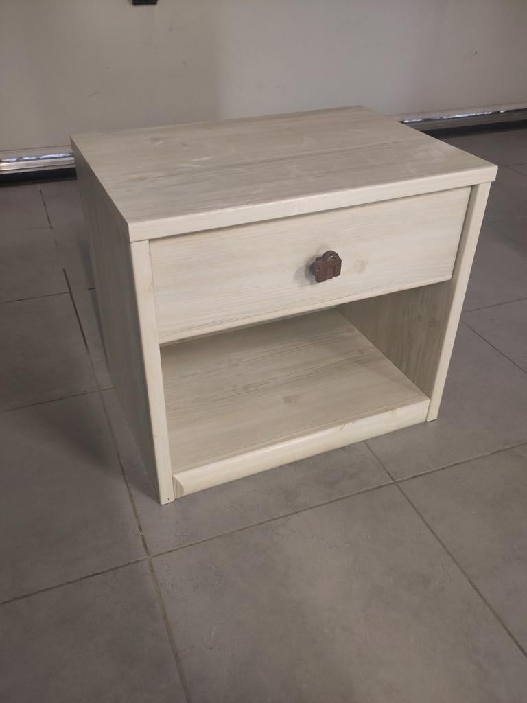 Gratis nachtkastje, Ophalen