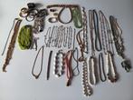 Lot vintage juweeltjes, Handtassen en Accessoires, Overige materialen, Verstelbaar, Overige kleuren, Ophalen of Verzenden