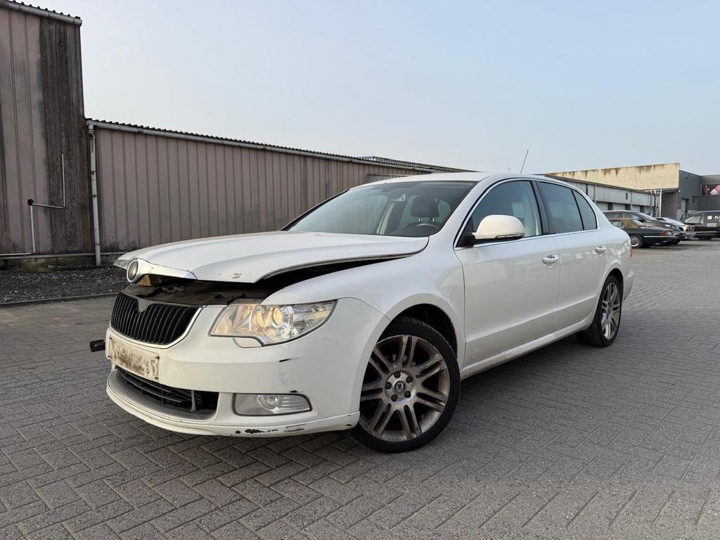 Skoda Superb 1.9 TDI 1.9 TDI Xenon ONLY EXPORT, Auto's, Skoda, Voorwielaandrijving, 105 pk, Gebruikt, 4 cilinders
