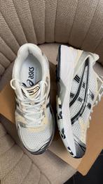 2 paires Asics taille 39, Enlèvement, Comme neuf