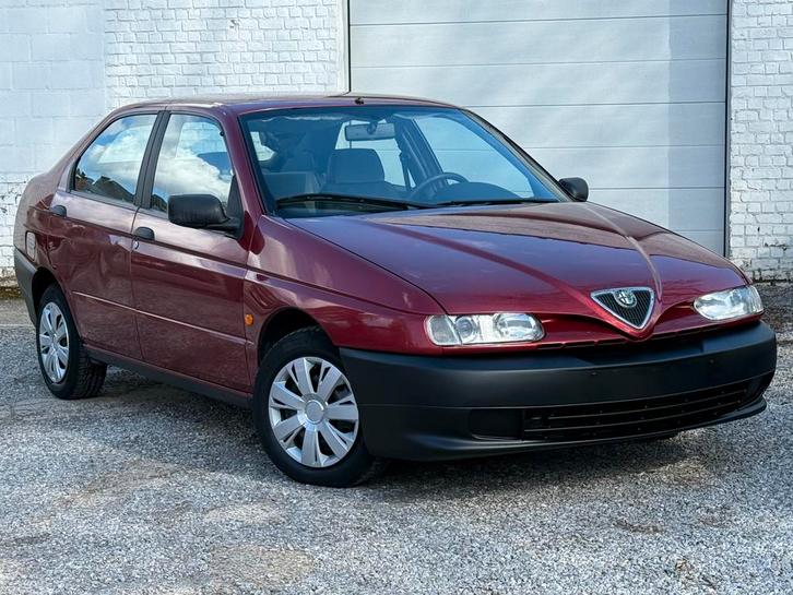 Alfa Romeo 146 1.4i *67.000km*1996*Oldtimer*, Autos, Alfa Romeo, Particulier, Essence, 5 portes, Boîte manuelle, Rouge, Noir, Tissu