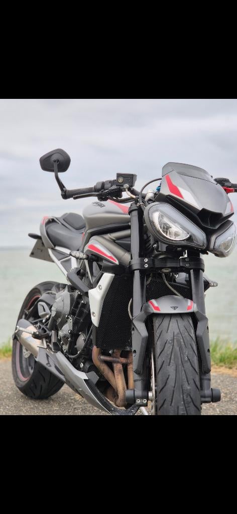 Triumph Street Triple R, Motos, Échappement sport, Permis Moto A, Plus de 35 kW, Particulier
