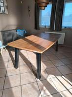 Table à manger, Métal