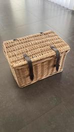 Rieten mandje met ledereb riempjes voor Vespa, Enlèvement, Comme neuf